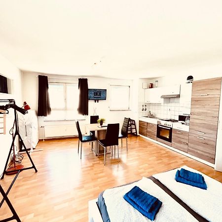 Outletcity Apartment Ferienwohnung Metzingen Metzingen  Exteriér fotografie